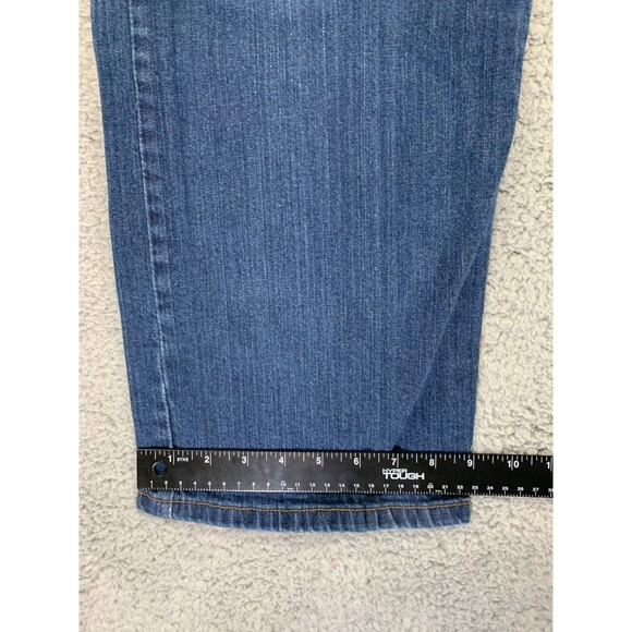 Wrangler Premium Quality Relaxed Fit Men's Jeans Size 40 x 32 Bootcut - Picture 9 of 10